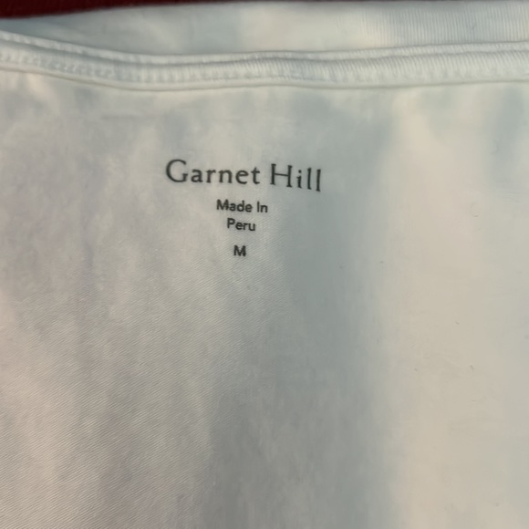 Garnet Hill women’s sleeveless criss-cross v-neck with scrunched sides - Picture 3 of 8